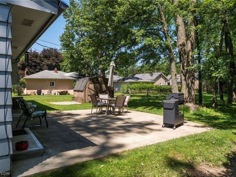 23630 Carriage Lane, North Olmsted, OH 44070 Photo 13