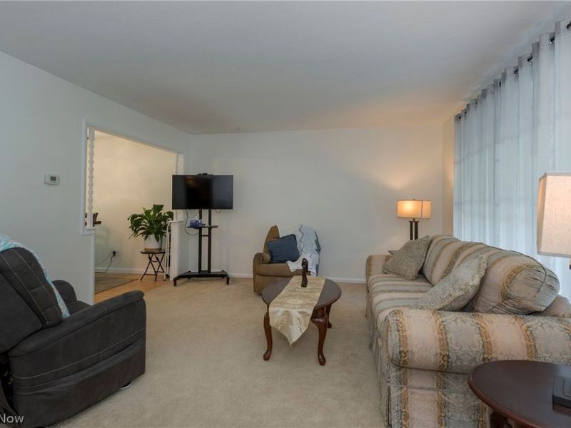 23630 Carriage Lane, North Olmsted, OH 44070 Photo 14