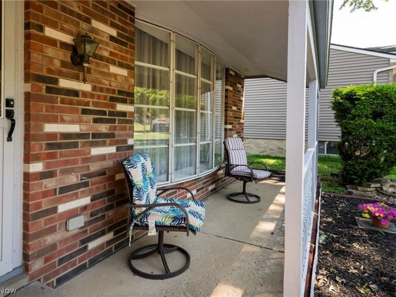 23630 Carriage Lane, North Olmsted, OH 44070 Photo 3