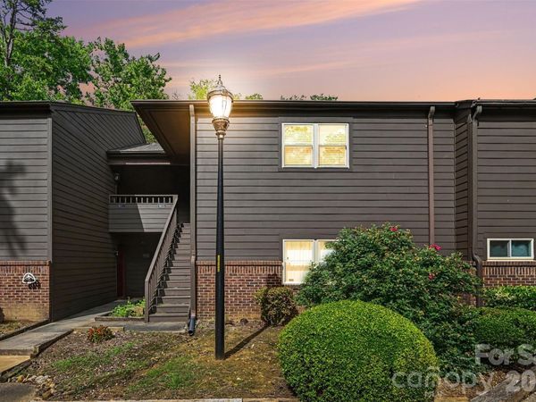 8015 Cedar Glen Drive , Charlotte, NC 28212