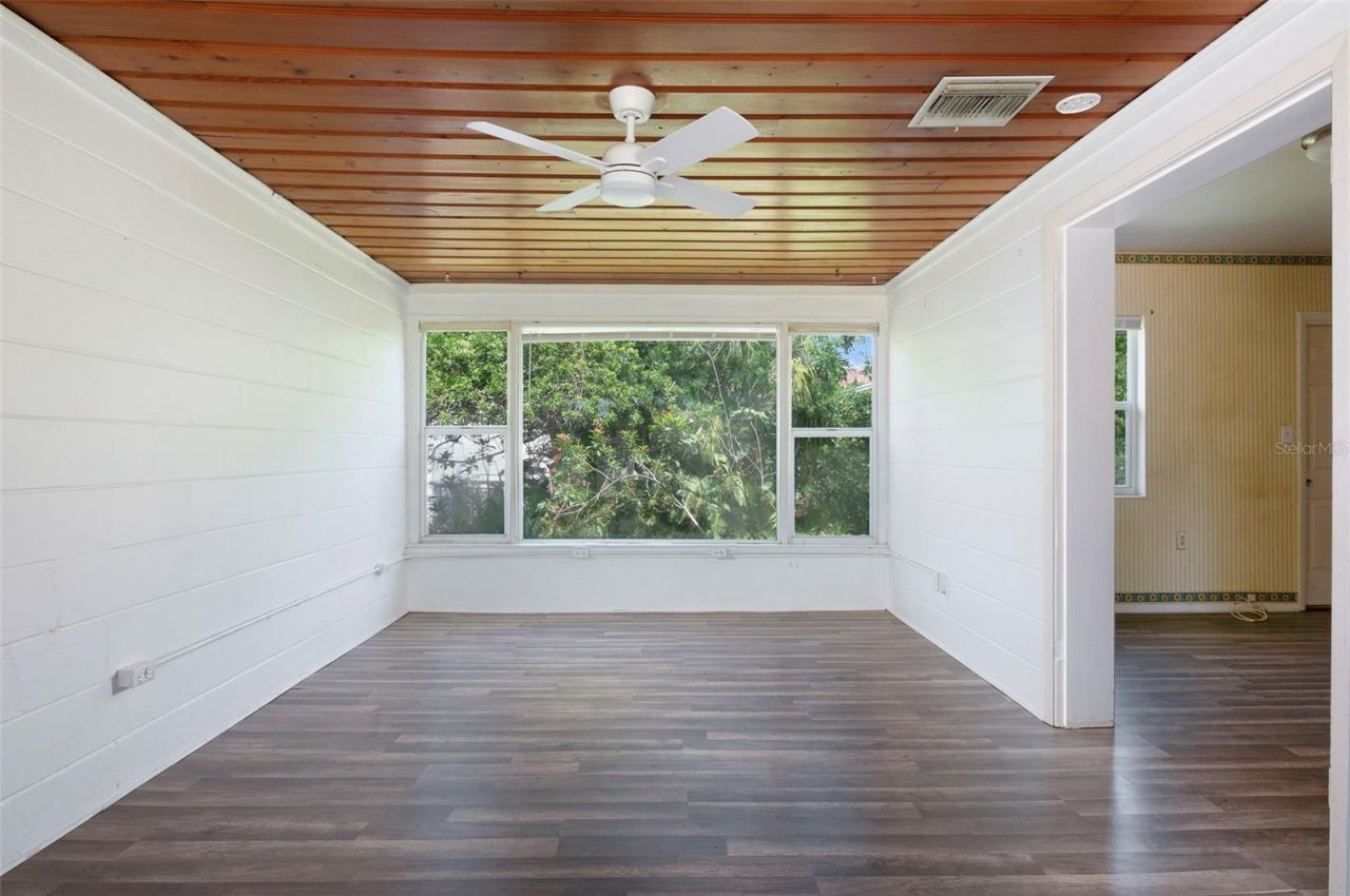 441 57th Street N, Saint Petersburg, FL 33710 Photo