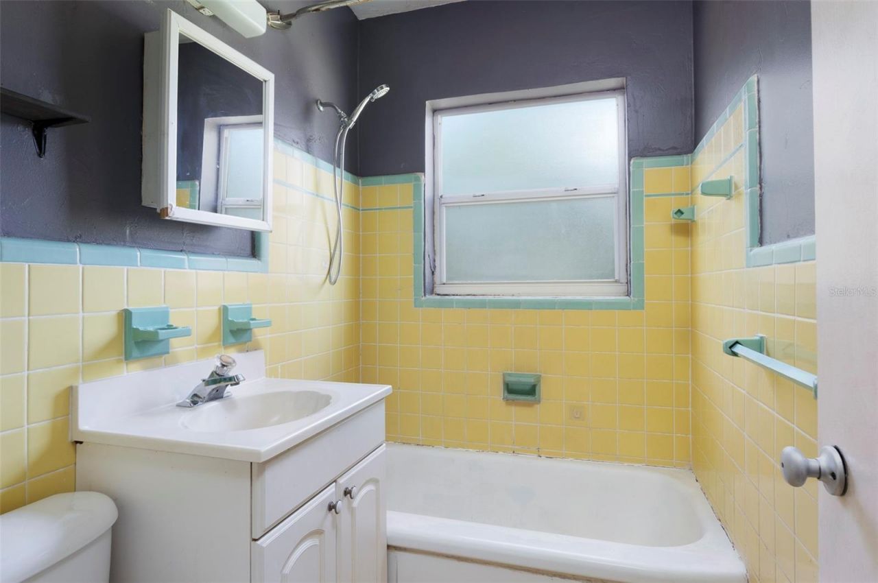 441 57th Street N, Saint Petersburg, FL 33710 Photo