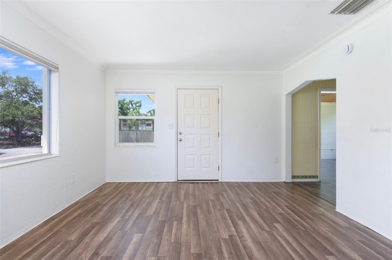 441 57th Street N, Saint Petersburg, FL 33710 Photo