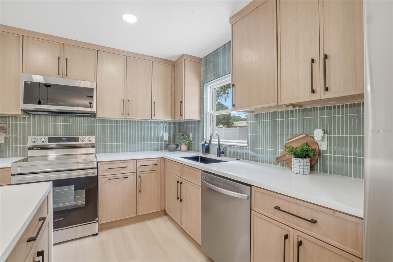6470 26th Avenue N, Saint Petersburg, FL 33710 Photo