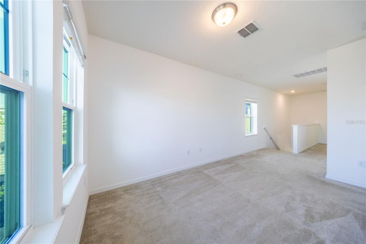 2247 White Feather Loop, Oakland, FL 34787 Photo