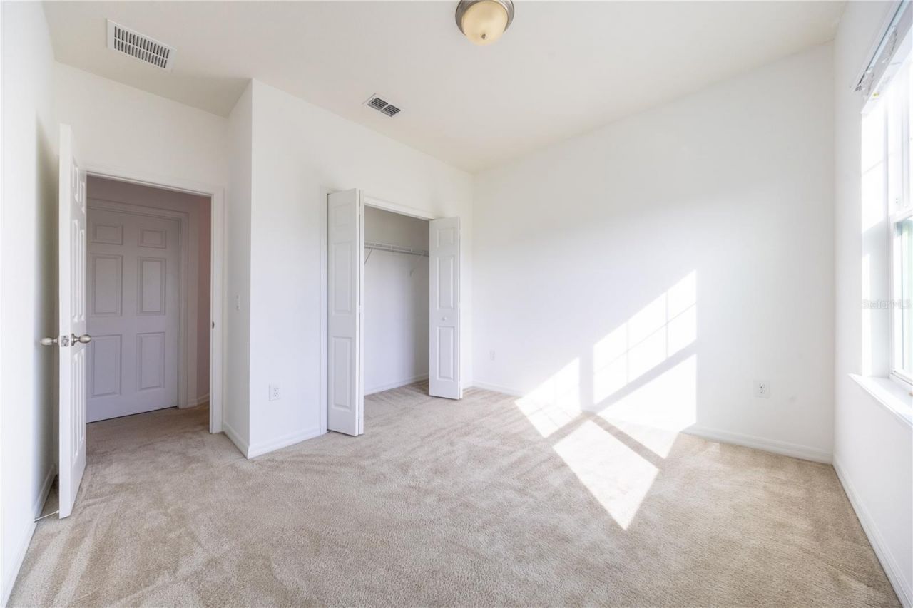 2247 White Feather Loop, Oakland, FL 34787 Photo