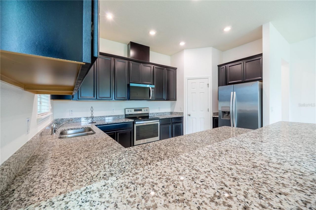 2247 White Feather Loop, Oakland, FL 34787 Photo