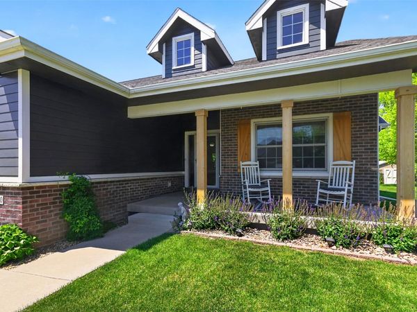 4940 Andrews Place, Pleasant Hill, IA 50327