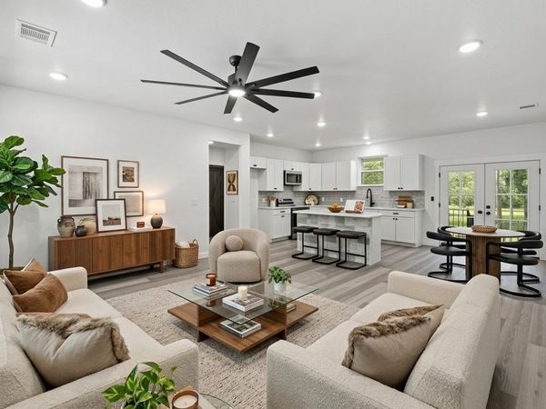 165 Nuuanu LN, Bastrop, TX 78602