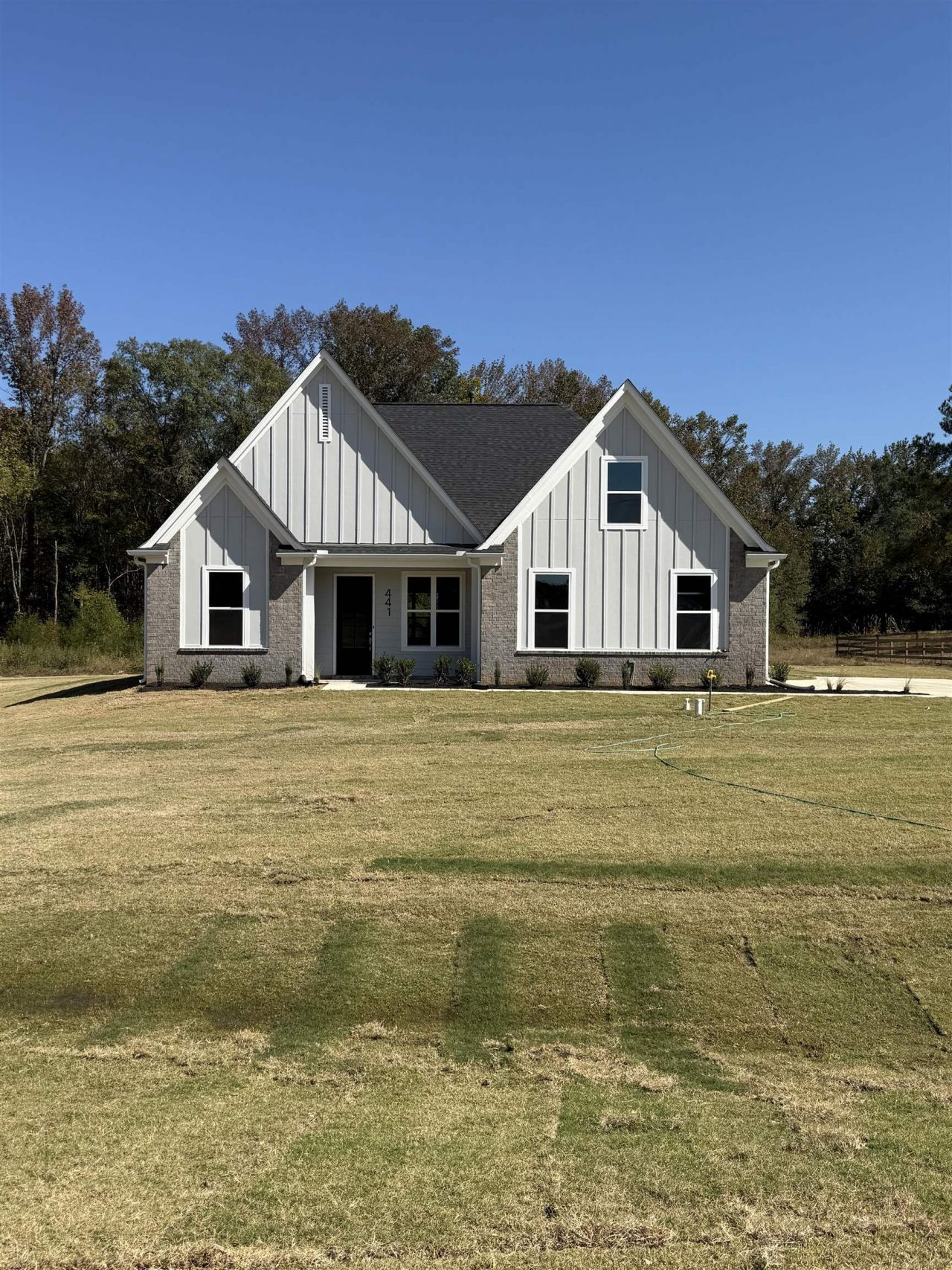 288 Centerline Roper Loop, Byhalia, MS 38611 Main Photo