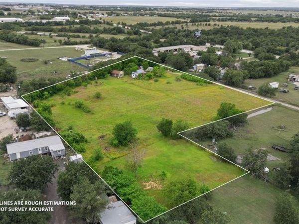 122 County Road 106 , Georgetown, TX 78626