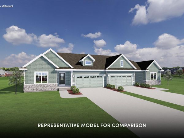 1037 Elderberry Rd, Oconomowoc, WI 53066