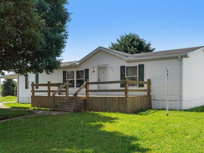 231 Spruce Ridge Drive , Ashville, OH 43103 Photo 1