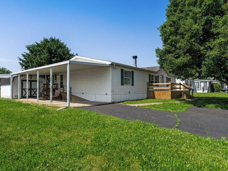 231 Spruce Ridge Drive , Ashville, OH 43103 Photo 3