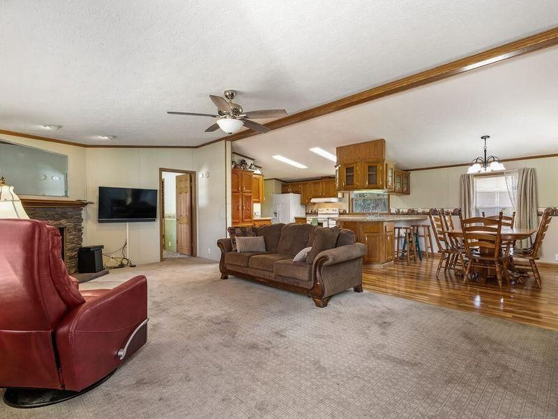 231 Spruce Ridge Drive , Ashville, OH 43103 Photo 6