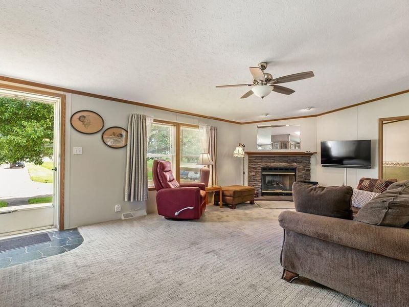 231 Spruce Ridge Drive , Ashville, OH 43103 Photo 7