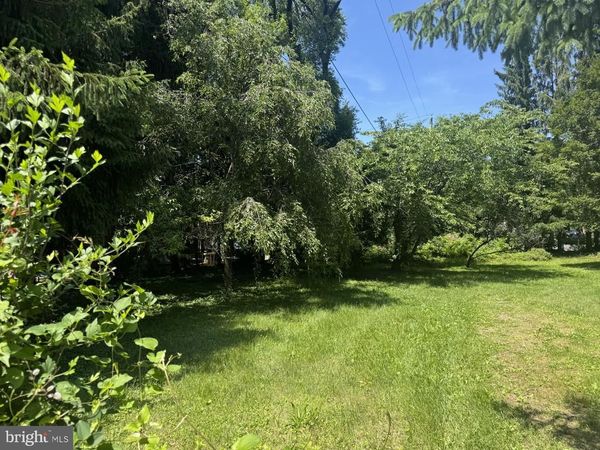 222 BURKE , TOWSON, MD 21286