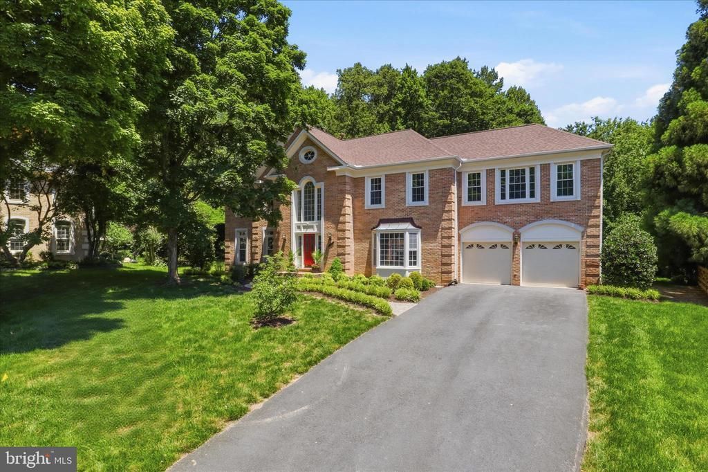 9114 Oak Chase Court, Fairfax Station, VA 22039 Main Photo