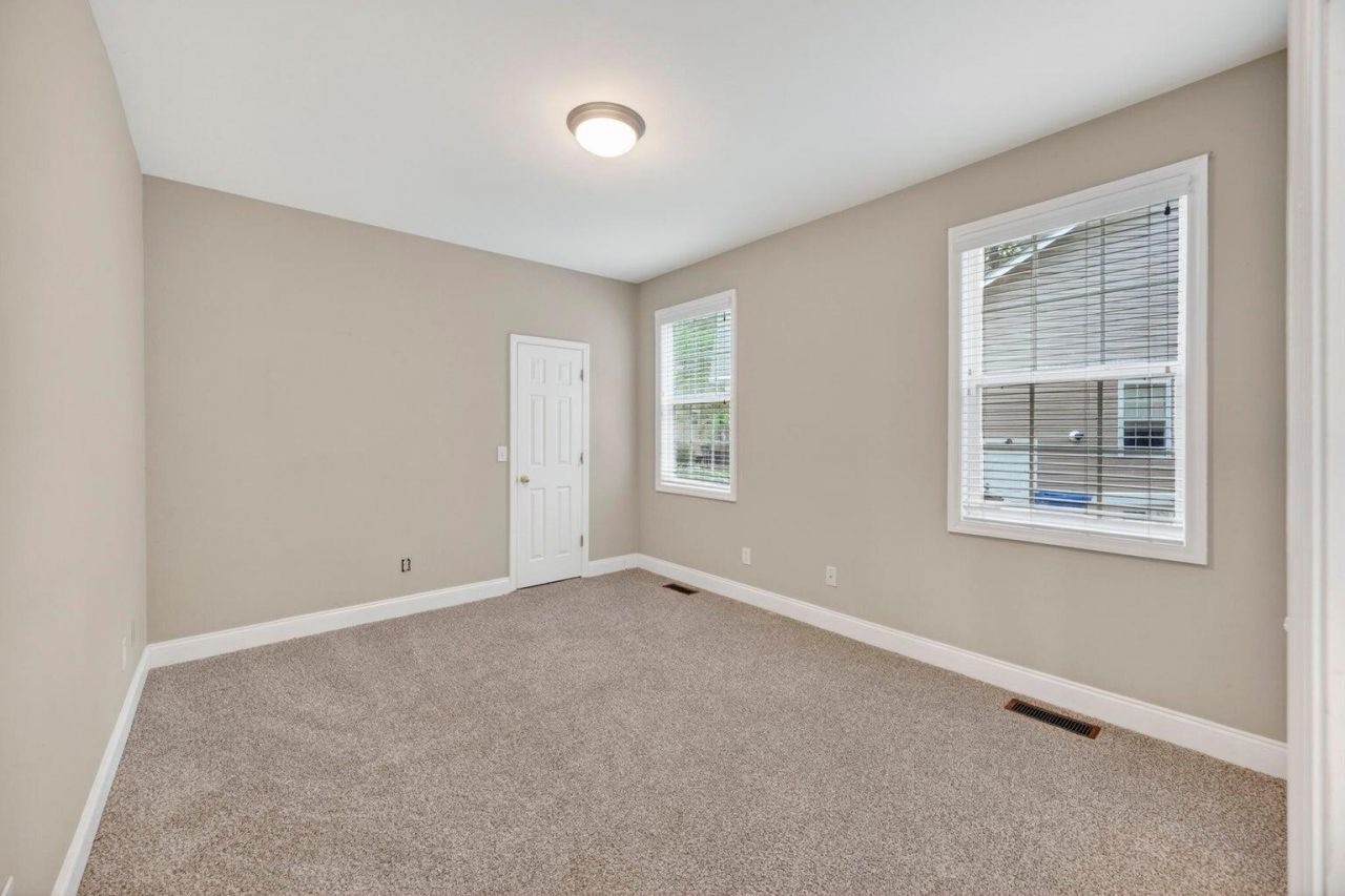 8320 Tyrian Path Photo 14
