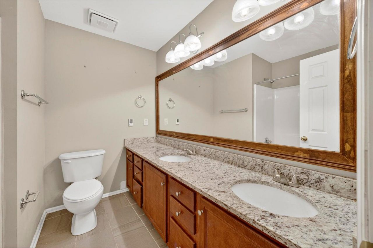8320 Tyrian Path Photo 18