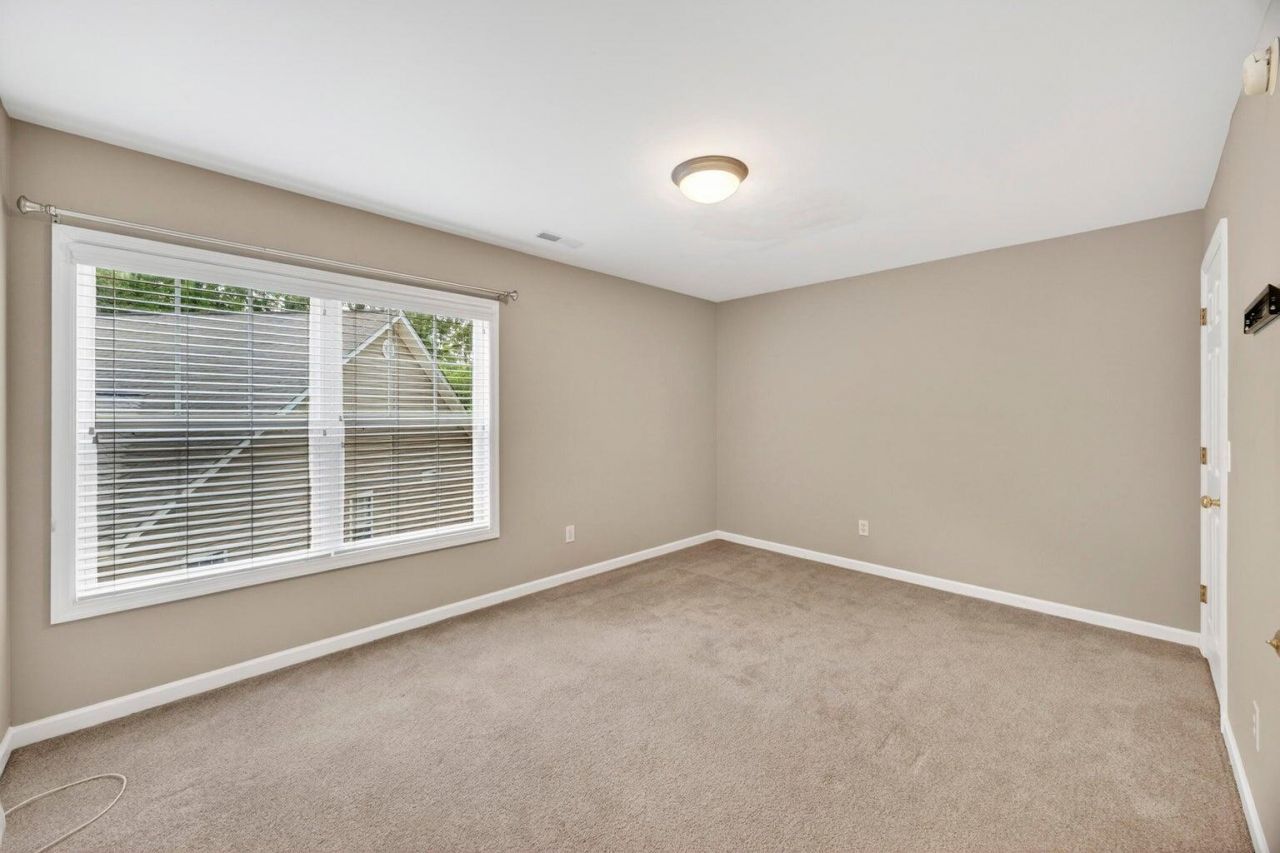8320 Tyrian Path Photo 19