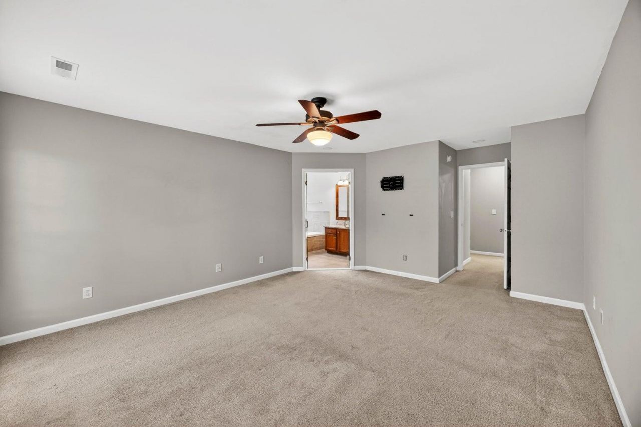 8320 Tyrian Path Photo 22