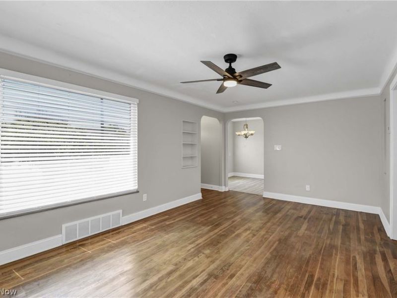 6214 Snow Road, Parma, OH 44129 Photo 12