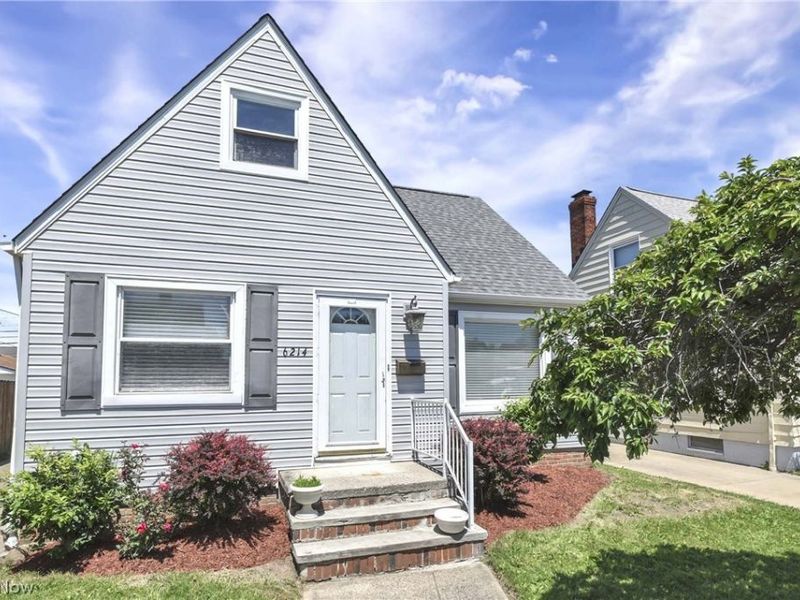 6214 Snow Road, Parma, OH 44129 Photo 2