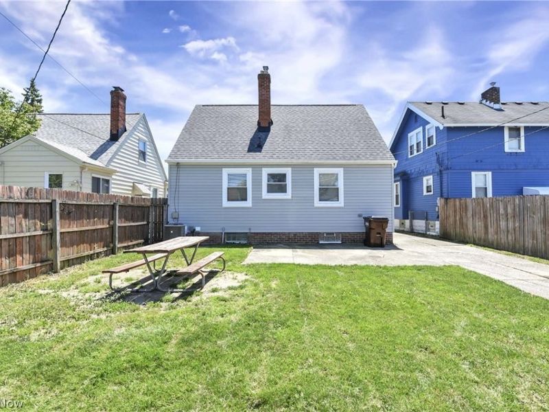 6214 Snow Road, Parma, OH 44129 Photo 9