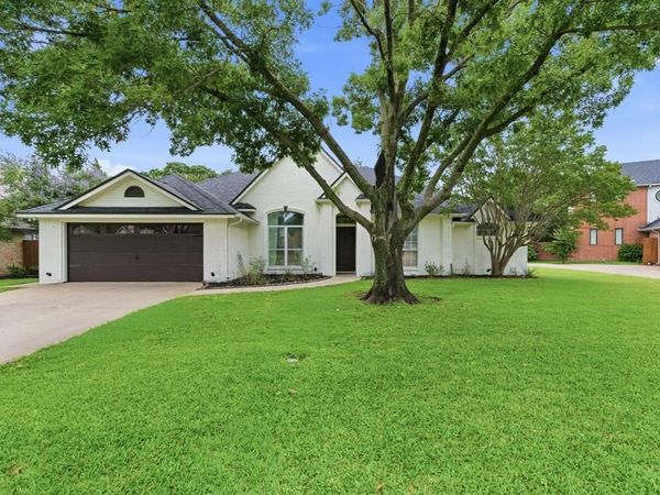 8 Waterwood Court, Mansfield, TX 76063