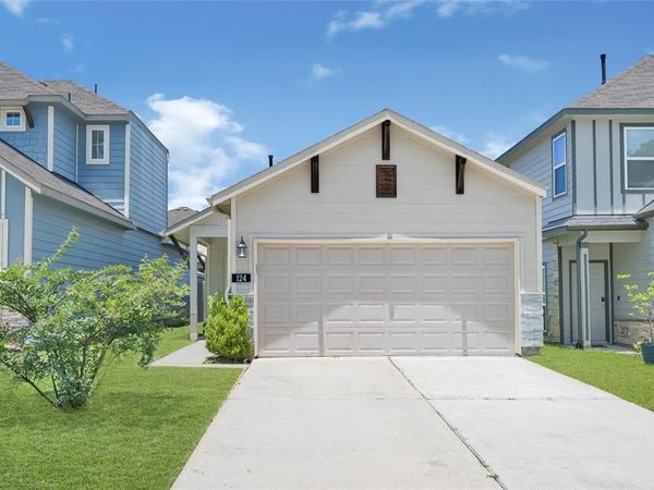 124 Camelot Place Court, Conroe, TX 77304