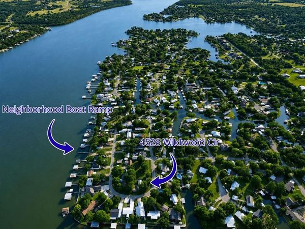 4528 Wildwood Circle , Granbury, TX 76049