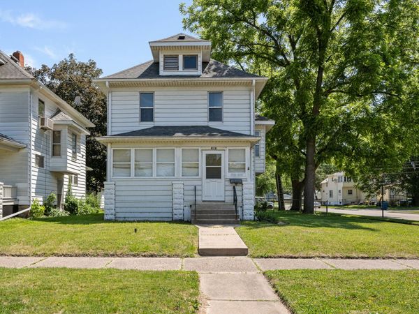 204 15th Avenue , East Moline, IL 61244