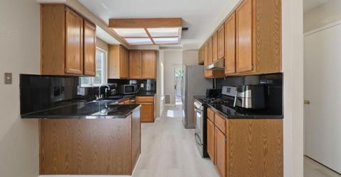 8638 Hampton Hill Ct, Sacramento, CA 95828 Photo