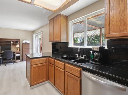 8638 Hampton Hill Ct, Sacramento, CA 95828 Photo