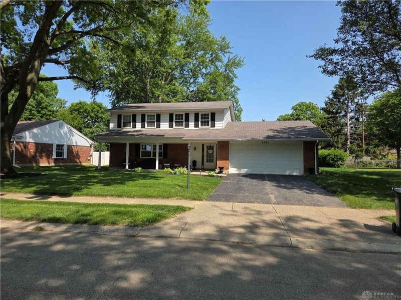 2165 E Oak Tree Drive, Dayton, OH 45440 Photo 2