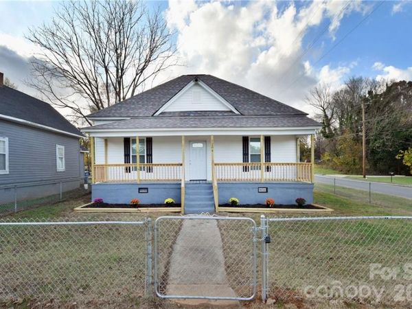 1204 4th Street , Statesville, NC 28677