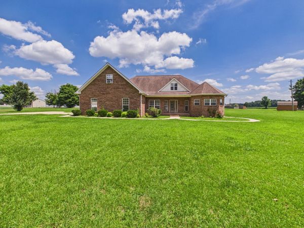 8348 Wolfe Road, Columbus, MS 39705