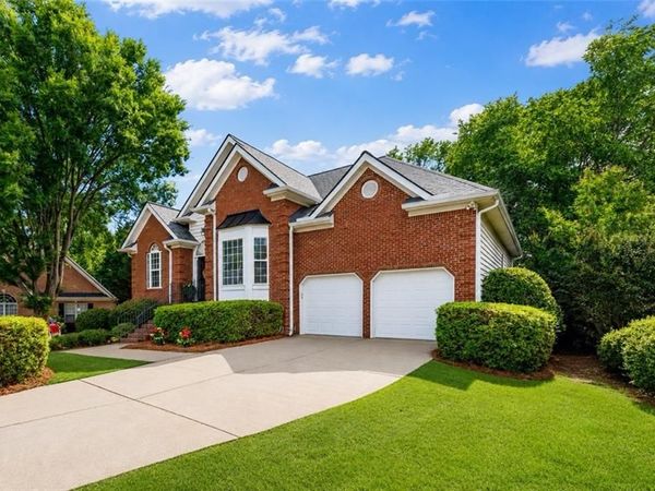 215 Mamie Court , Alpharetta, GA 30004