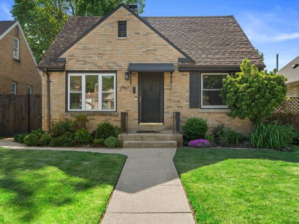 2957 N 84th St, Milwaukee, WI 53222