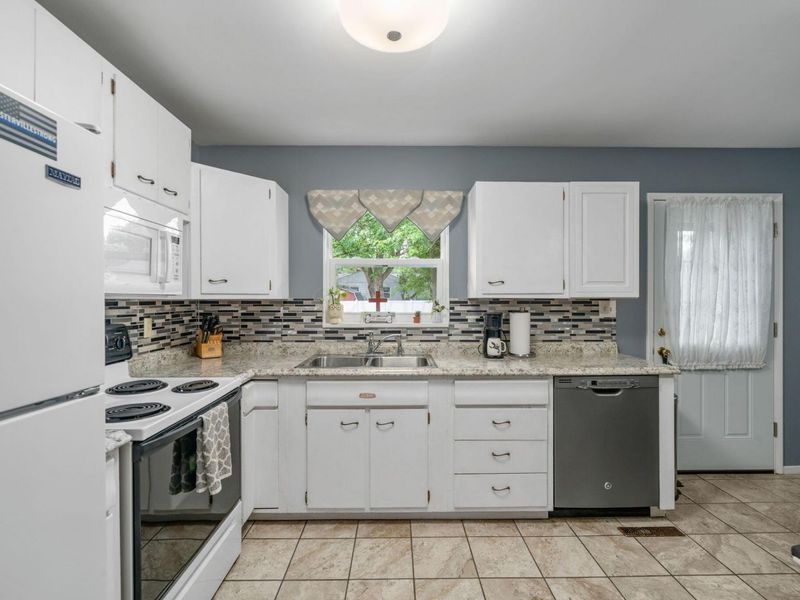 80 Ash Court, Westerville, OH 43081 Photo 6