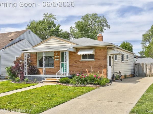 1341 E Breckenridge Street, Ferndale, MI 48220