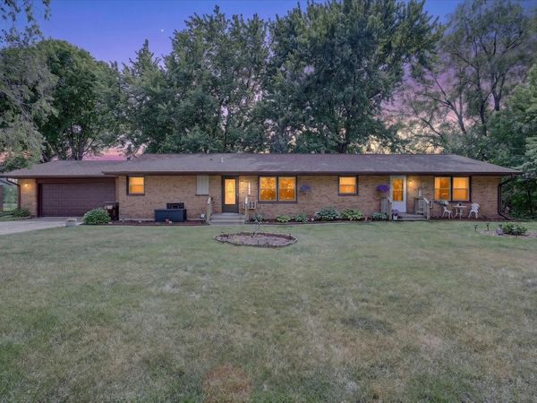 2140 Davis Drive , Belvidere, IL 61008