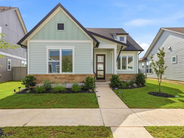 107 Breda Ave, Bastrop, TX 78602