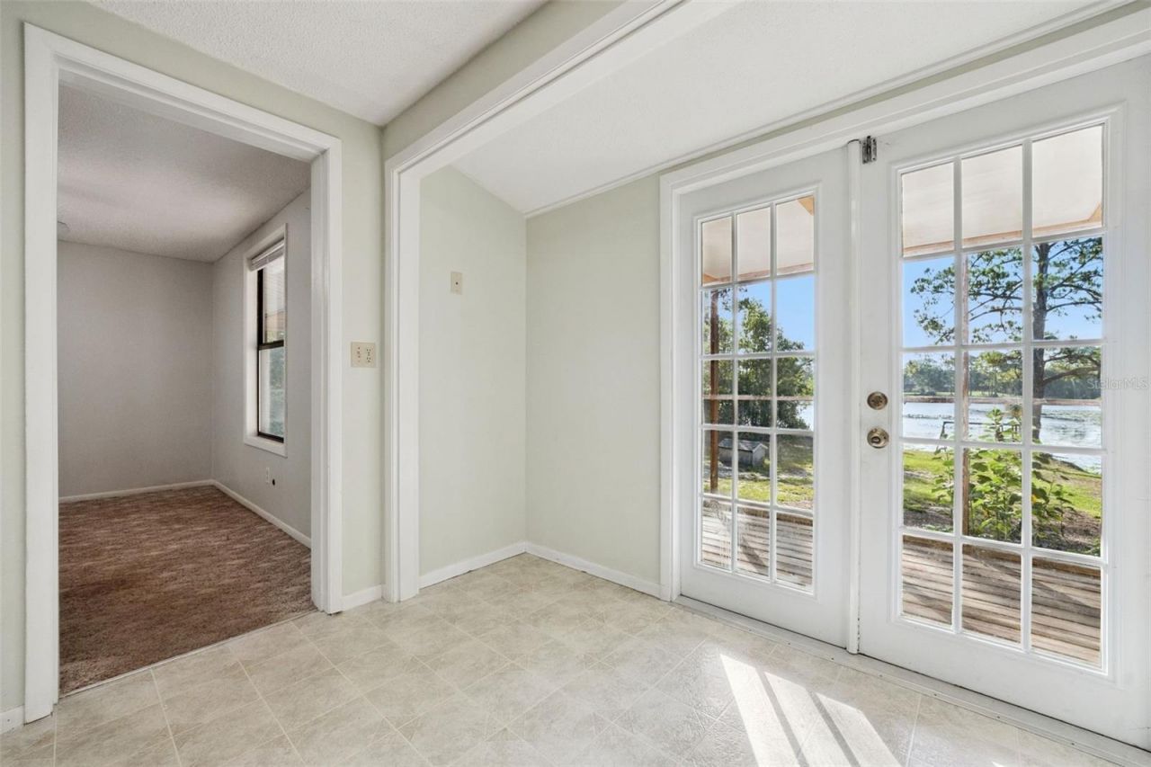 42146 Pine Valley Drive, Paisley, FL 32767 Photo