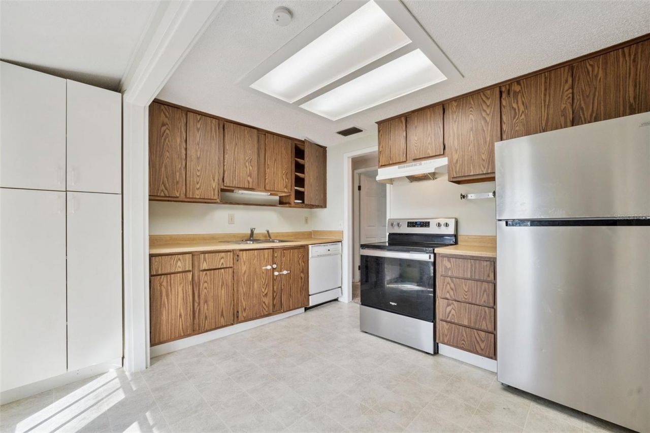 42146 Pine Valley Drive, Paisley, FL 32767 Photo