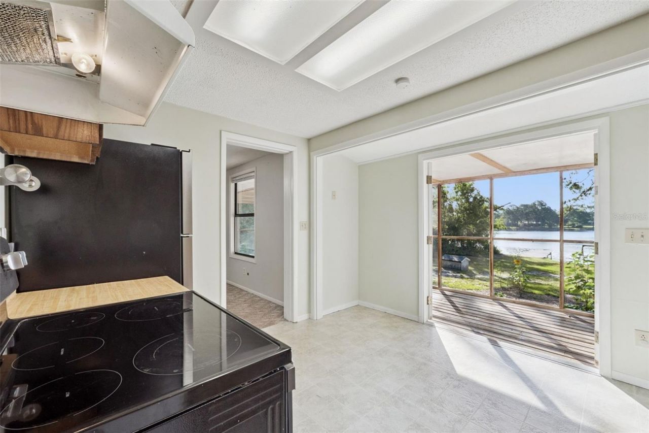 42146 Pine Valley Drive, Paisley, FL 32767 Photo
