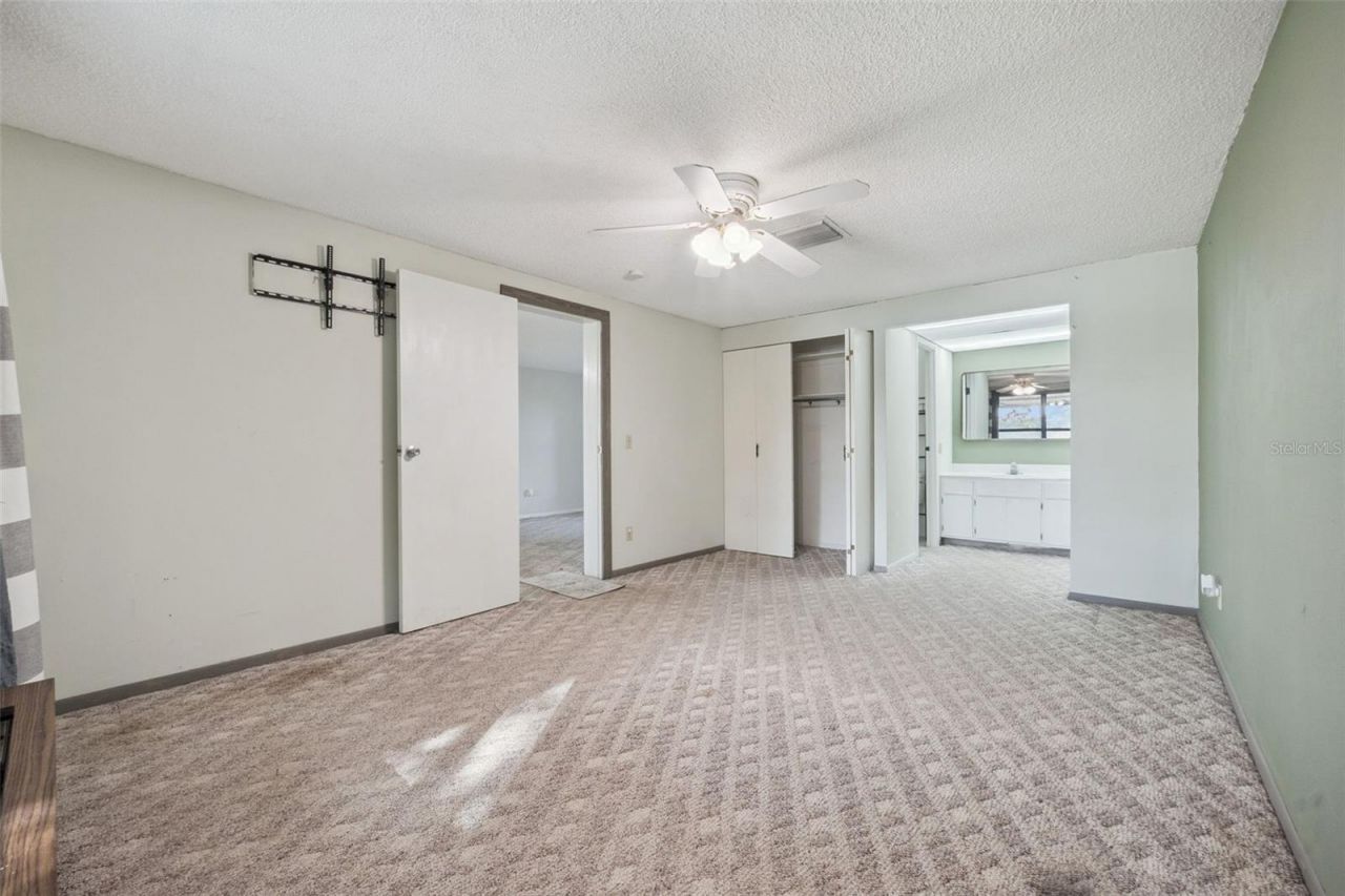 42146 Pine Valley Drive, Paisley, FL 32767 Photo