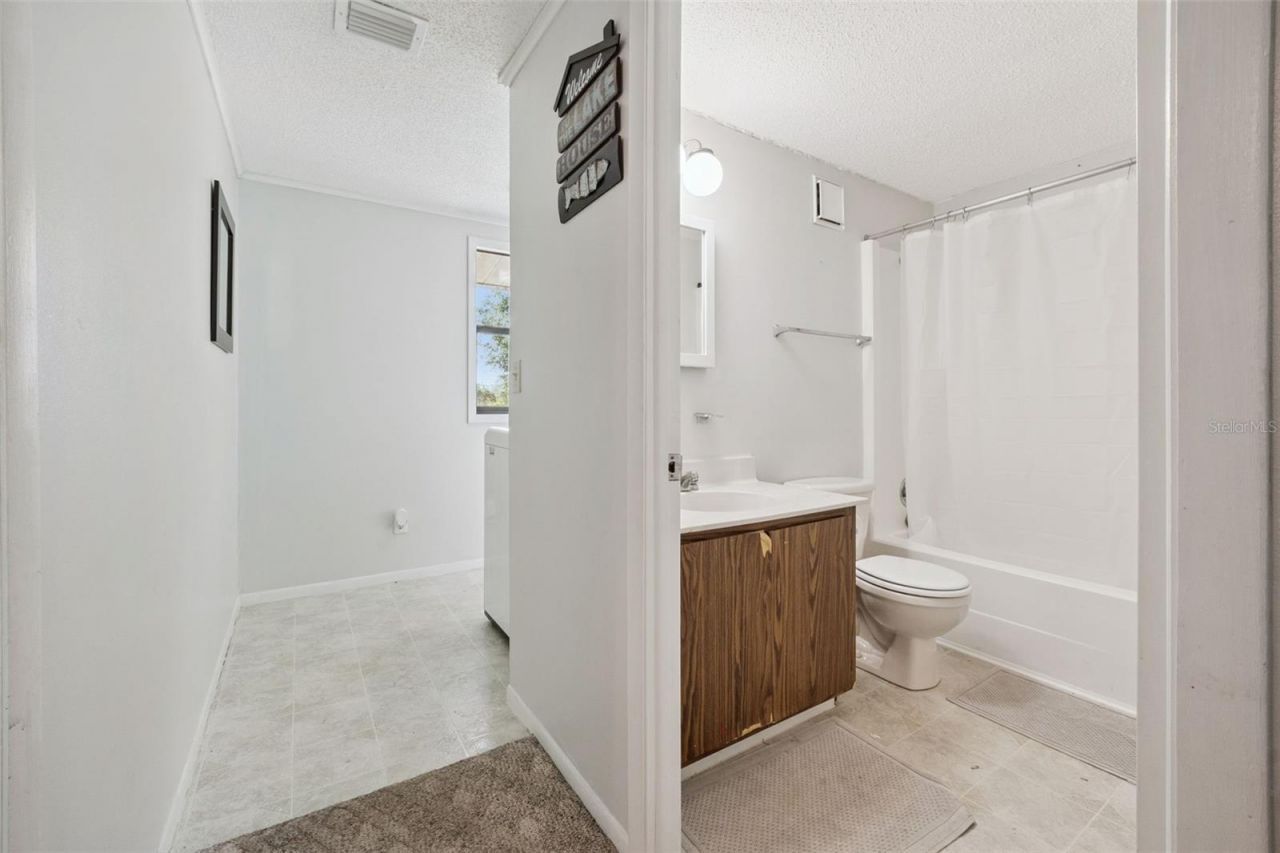 42146 Pine Valley Drive, Paisley, FL 32767 Photo
