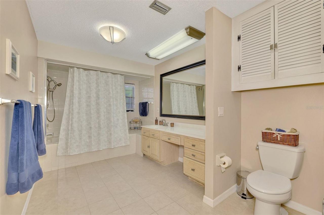 5903 La Vista Lane, Bradenton, FL 34210 Photo